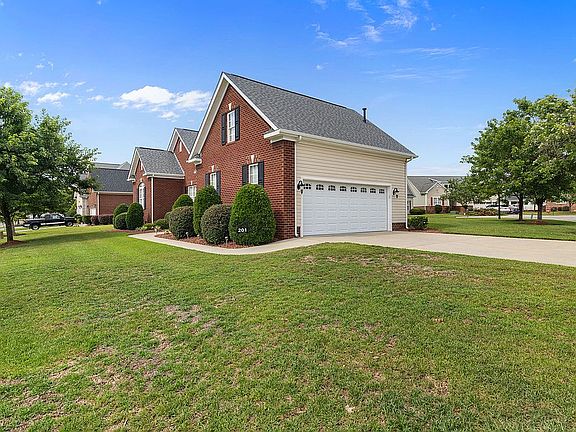 5th image of 201 Kingston Cir