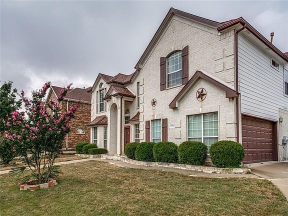 2nd image of 2802 Claremont Dr