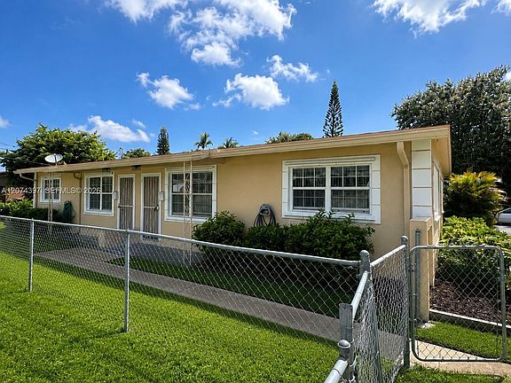 3rd image of 512 SW 10th St