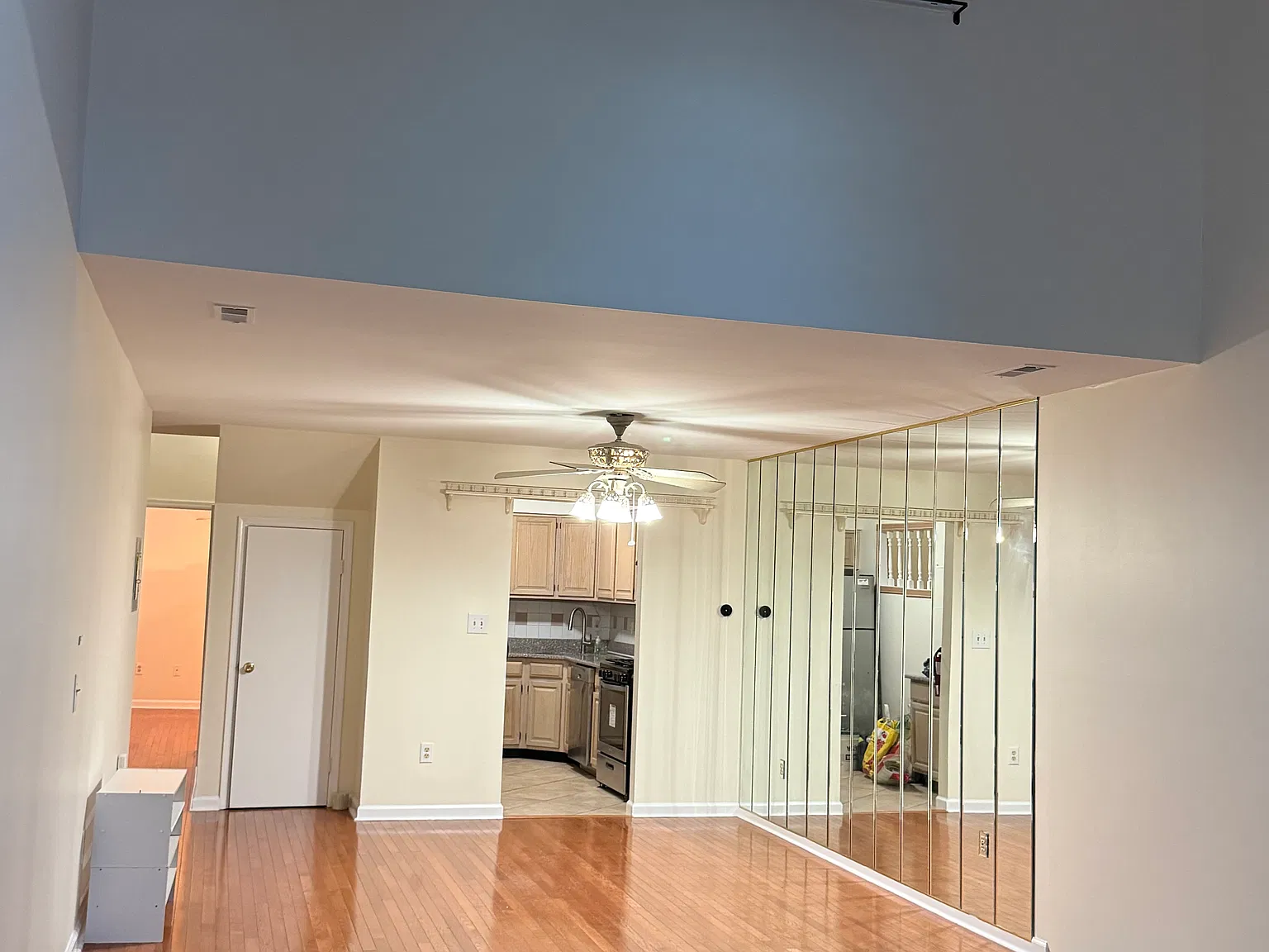 2406 Jesse Way — Photo 4