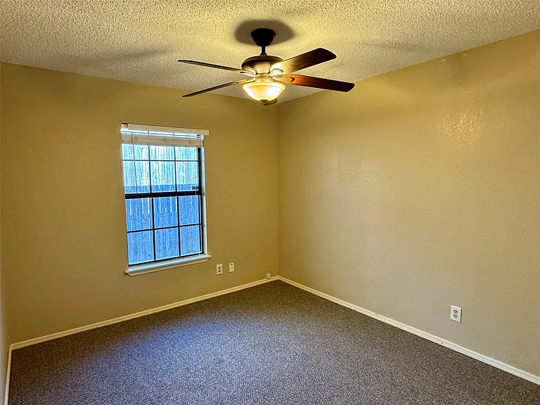 979 Mauve Dr — Photo 10