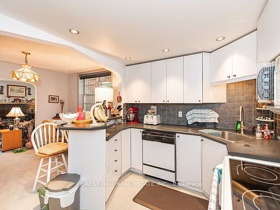 5th image of 18 Sullivans Ln