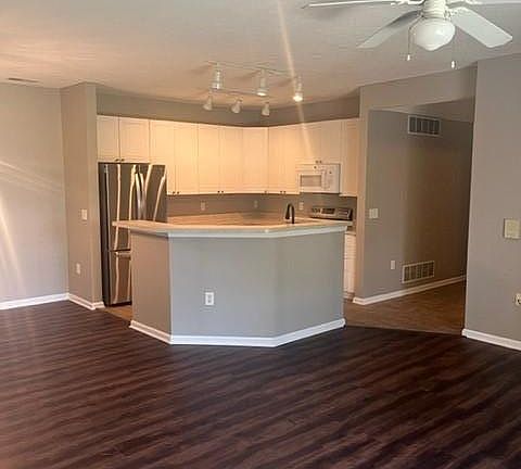 Family Room Kitchen