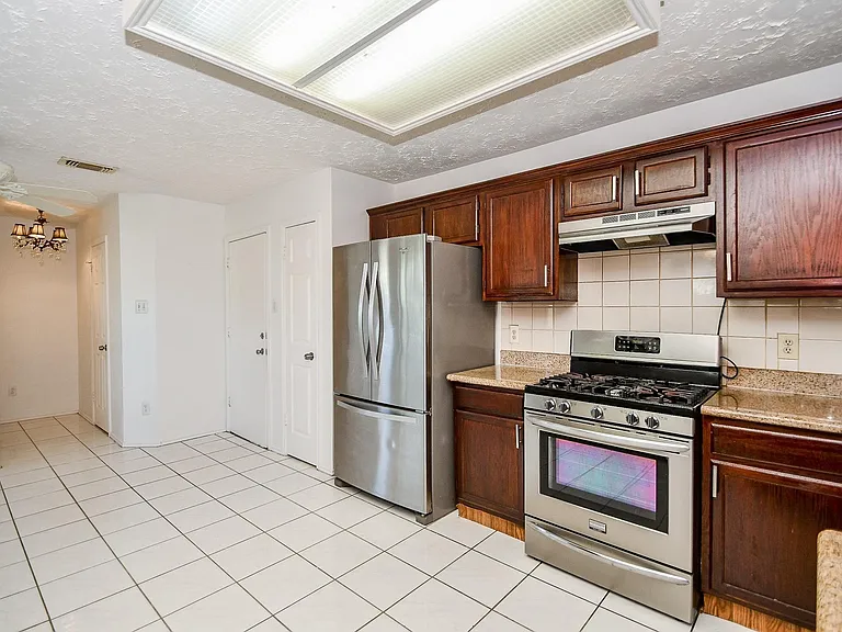 12311 Grove Meadow Dr — Photo 10