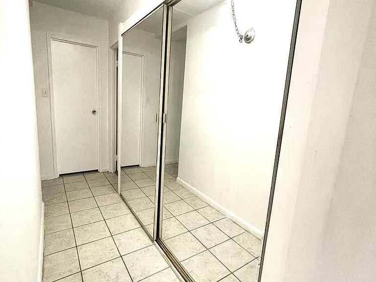 2323 Freetown Ct #2B — Photo 17