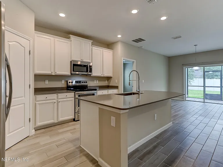 10386 Pavnes Creek Dr — Photo 7
