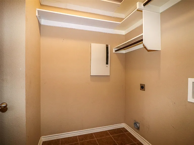 3509 Beekman Dr — Photo 16
