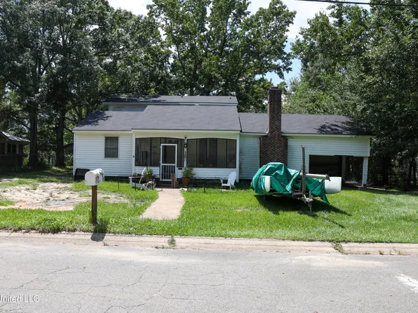 4861 Devon St, Moss Point, MS 39563