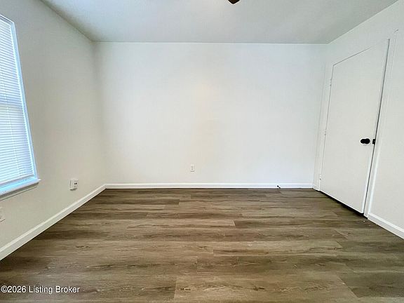 5th image of 129 E Wellington Ave APT 4