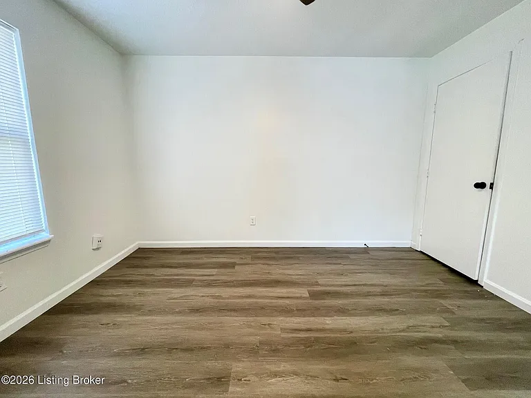 129 E Wellington Ave #4 — Photo 5