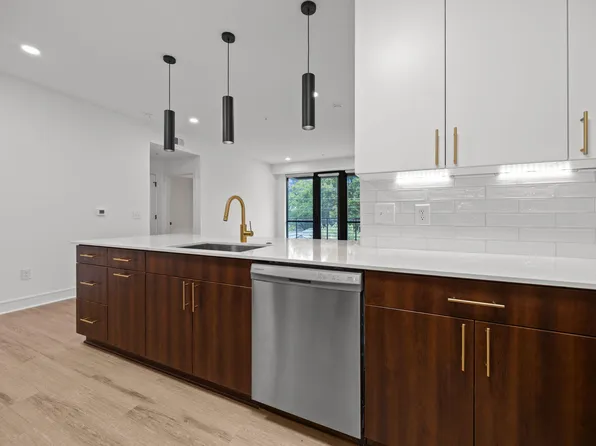 615 W Peace St #307, Raleigh, NC 27605
