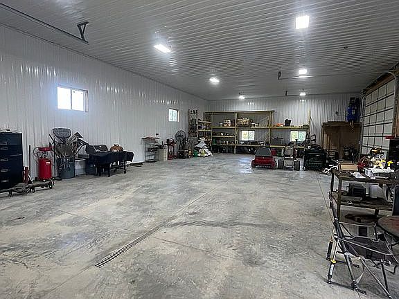 5th image of 4179 50th Ave