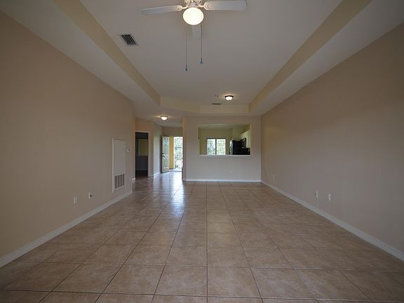 3rd image of 10000 Maddox Ln APT 221