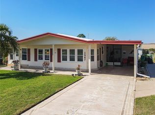 1567 Nassau Cir, Tavares, FL 32778