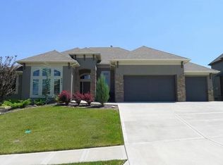 4501 NE Parks Summit Ter, Lees Summit, MO 64064