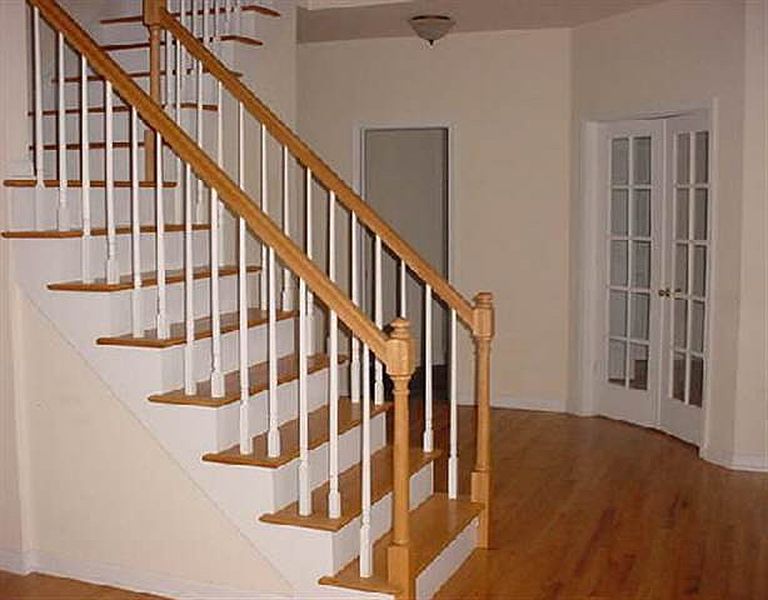 3rd image of 17 FOUR LEAF MANOR Drive