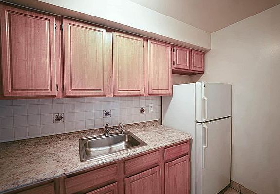 2nd image of 650 E 156th St #1