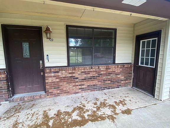 5th image of 223 SE Rhett Pl