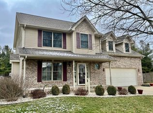 5842 Madison Ct, Columbus, IN 47203
