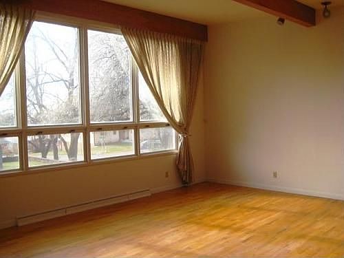5th image of 3015 Placer Dr