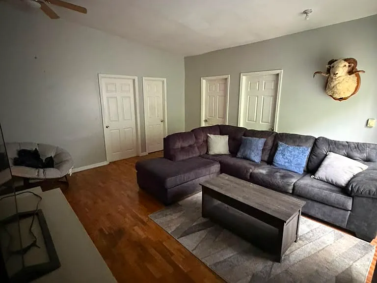 95 Sylvan Trl — Photo 3