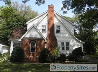 1897 Park Blvd, Akron, OH 44312