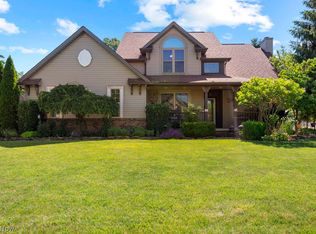 5315 New Haven Ct, Sheffield Village, OH 44054