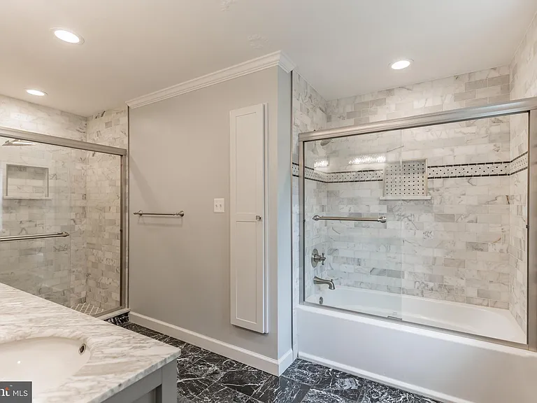 9911 Barnsbury Ct — Photo 15