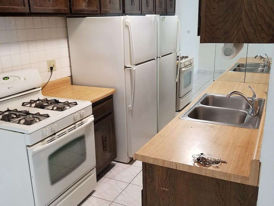 2nd image of 973 Crimson Ct APT 203