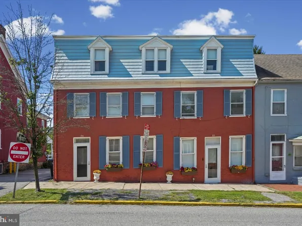 24 S Main St, Shrewsbury, PA 17361