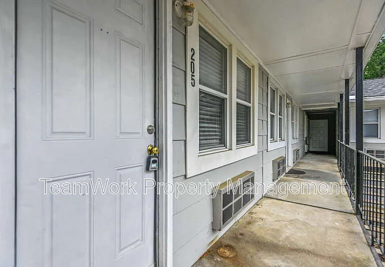2107 Rondo St #205 — Photo 1
