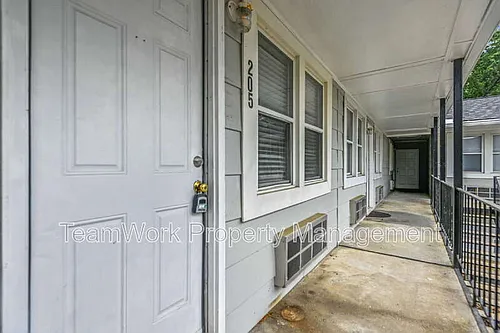 2107 Rondo St Photo 1