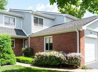 238 W Golfview Ter, Palatine, IL 60067
