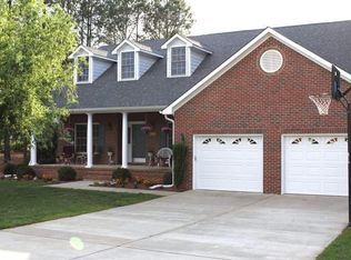 6105 Castlebrooke Ln, Linden, NC 28356