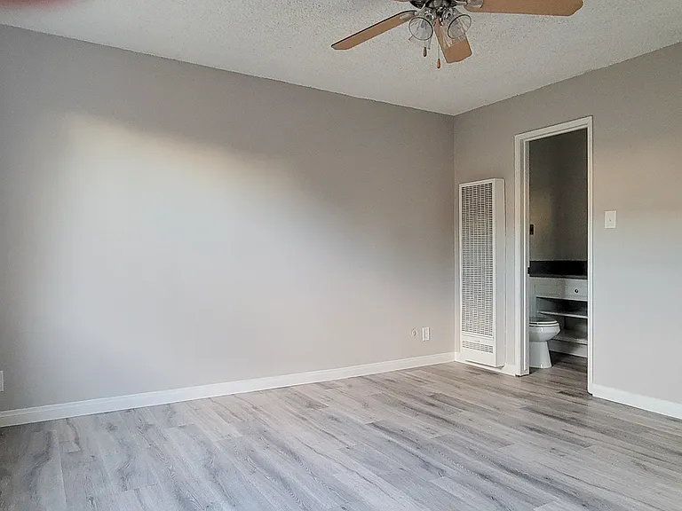1822 N New Hampshire Ave — Photo 3