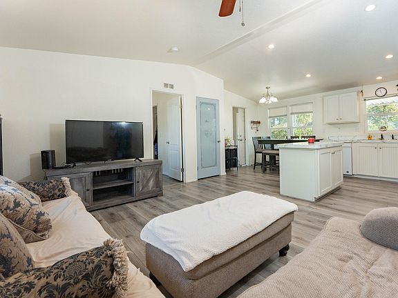 5th image of 415 N Akers Street #1