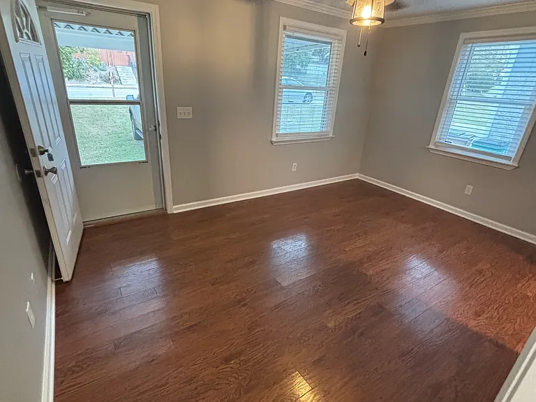 709 Morrow Rd — Photo 6