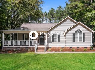 566 Spaniel Ln, Clayton, NC 27520