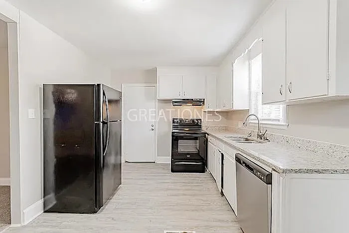 jpg - 1339 Hibiscus St
