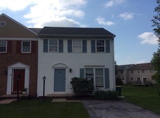 27 Brookfield Rd, Lititz, PA 17543