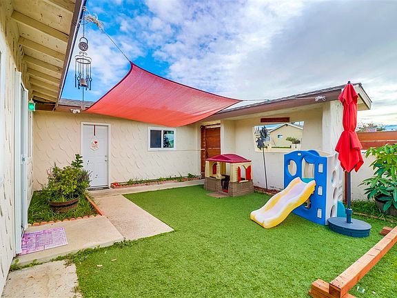 4th image of 3778 Arruza St