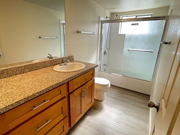 5th image of 2617-2619 Laurel St #5