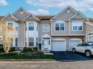 241 Shinnecock Dr, Manalapan, NJ 07726