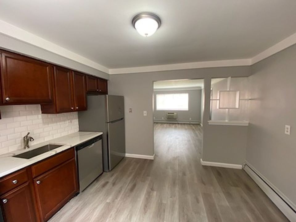 629 Maple Rd Apartment Rentals Clawson, MI Zillow