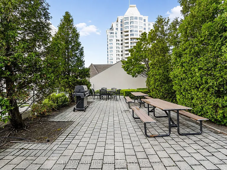 3 Rean Dr #Townhouse 13 — Photo 7