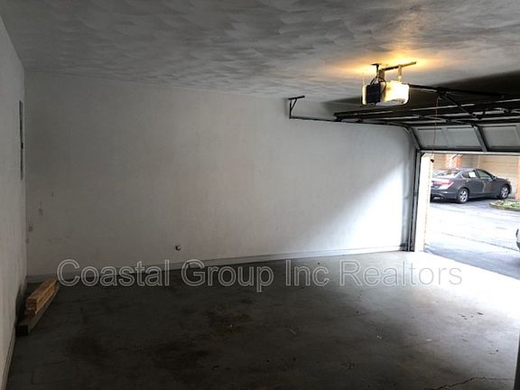 5th image of 527 W 20th St Unit 1-405