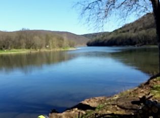 1546 Fishermans Cove Rd, Polk, PA 16342