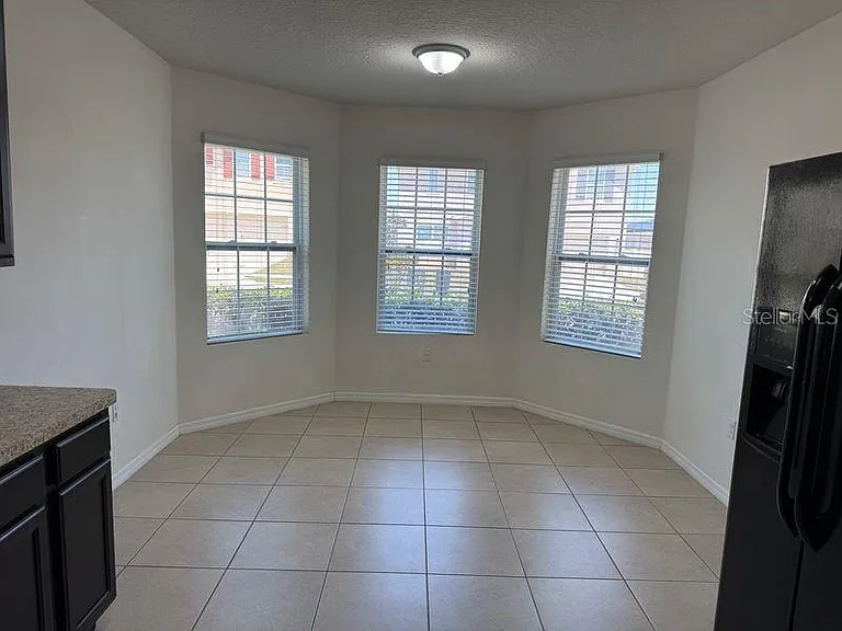 363 Nova Dr — Photo 3