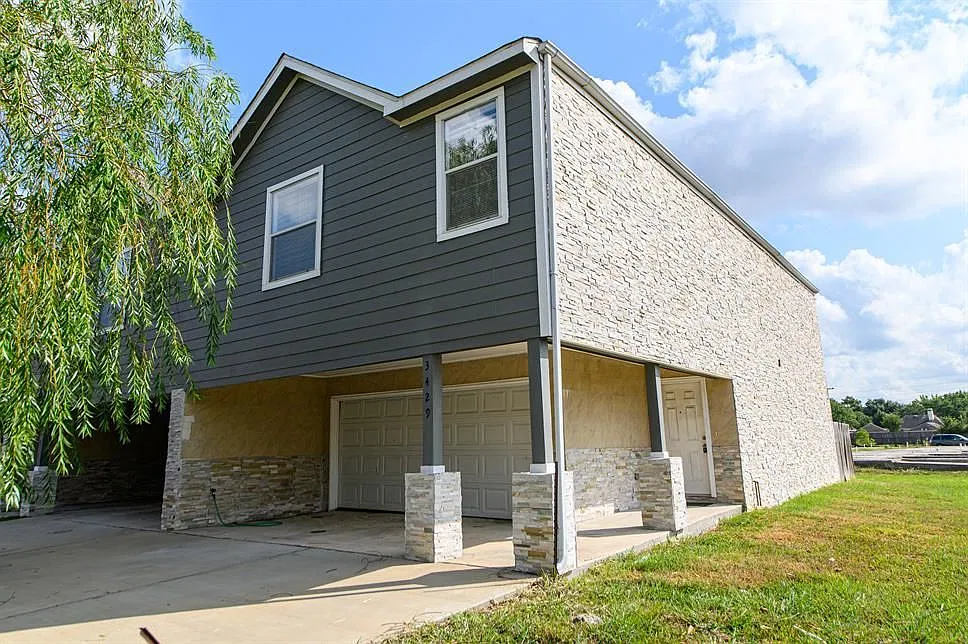 4 bed, 2.5 bath, 1752 sqft, $1,850 — Photo 1