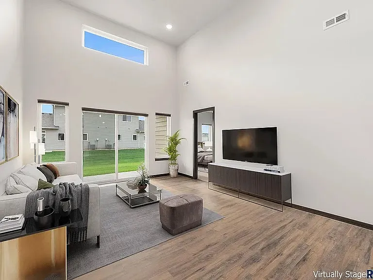 2 bed, 1097 sqft, $2,350 — Photo 4